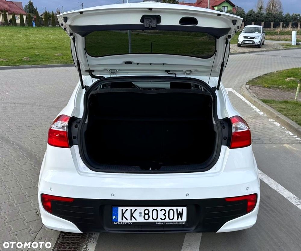 Kia Rio 1.2 Dream Team Edition - 13
