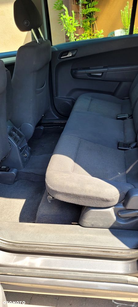 Opel Zafira 1.8 - 10
