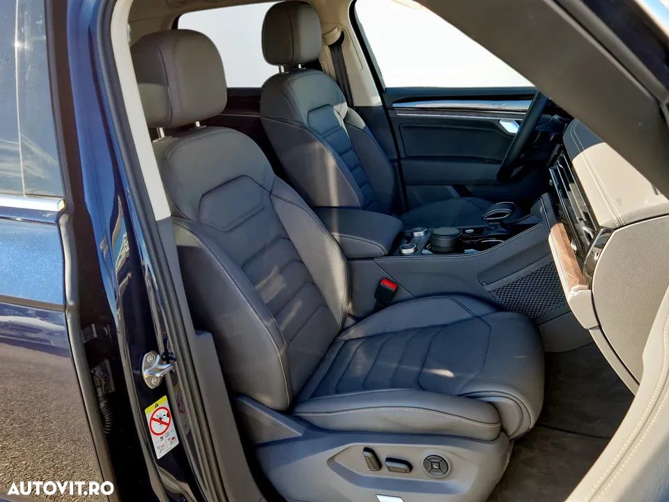 Volkswagen Touareg V6 TDI 4MOTION Elegance - 14