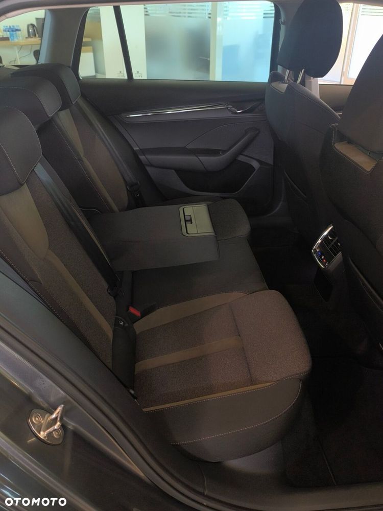 Skoda Octavia 2.0 TDI 4x4 Scout DSG - 16