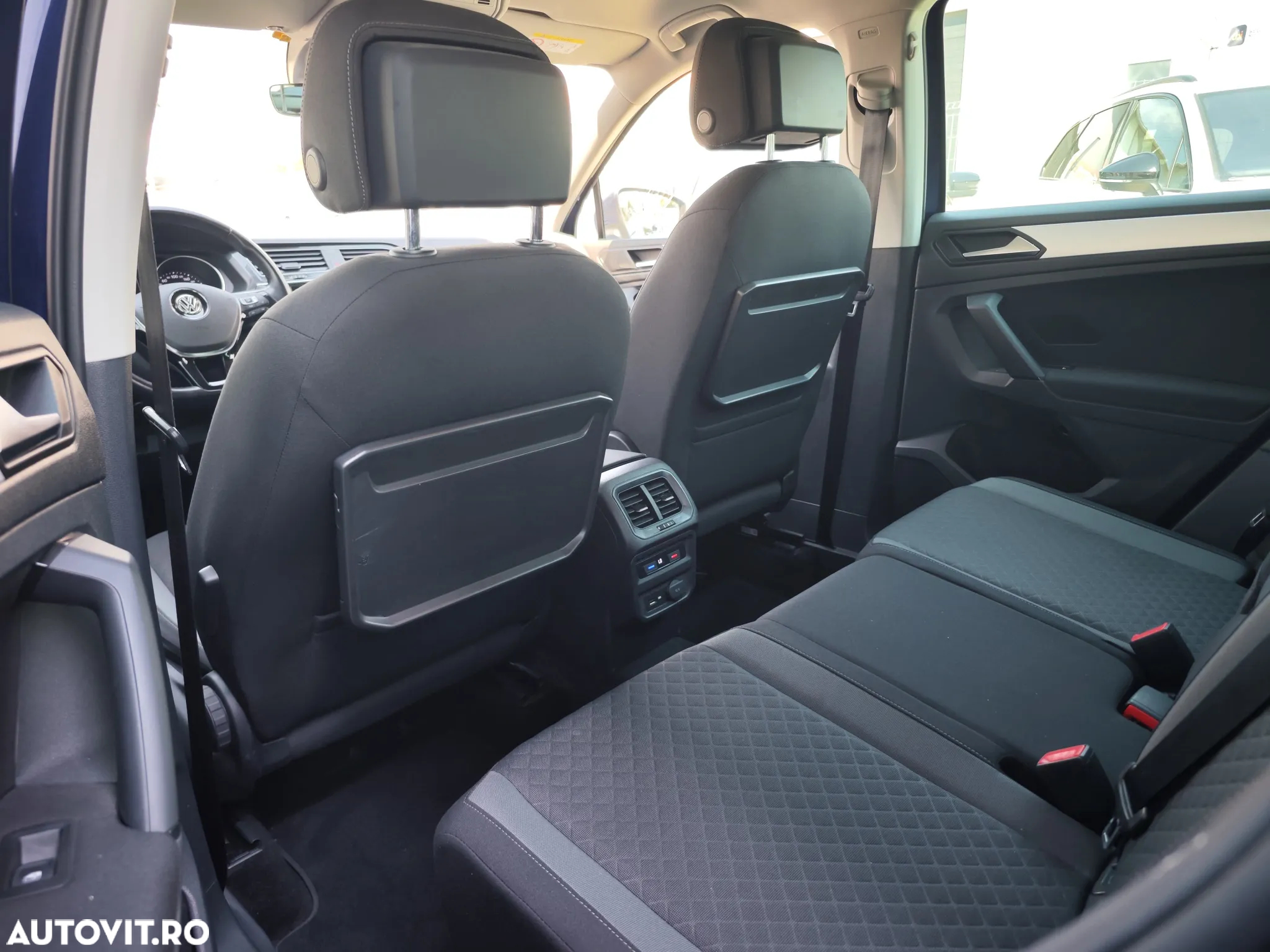 Volkswagen Tiguan 2.0 TDI DSG Base - 13