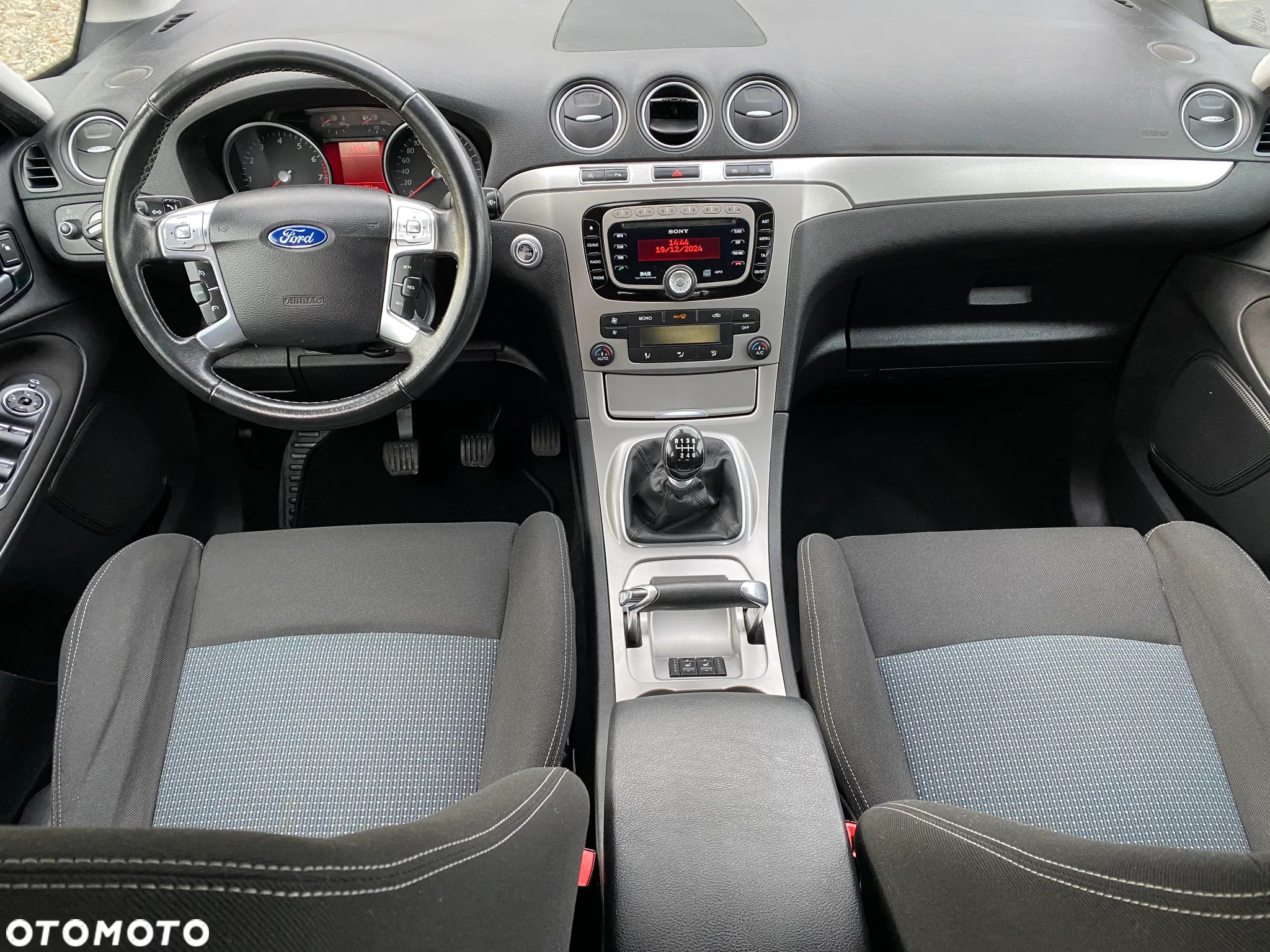 Ford S-Max - 23