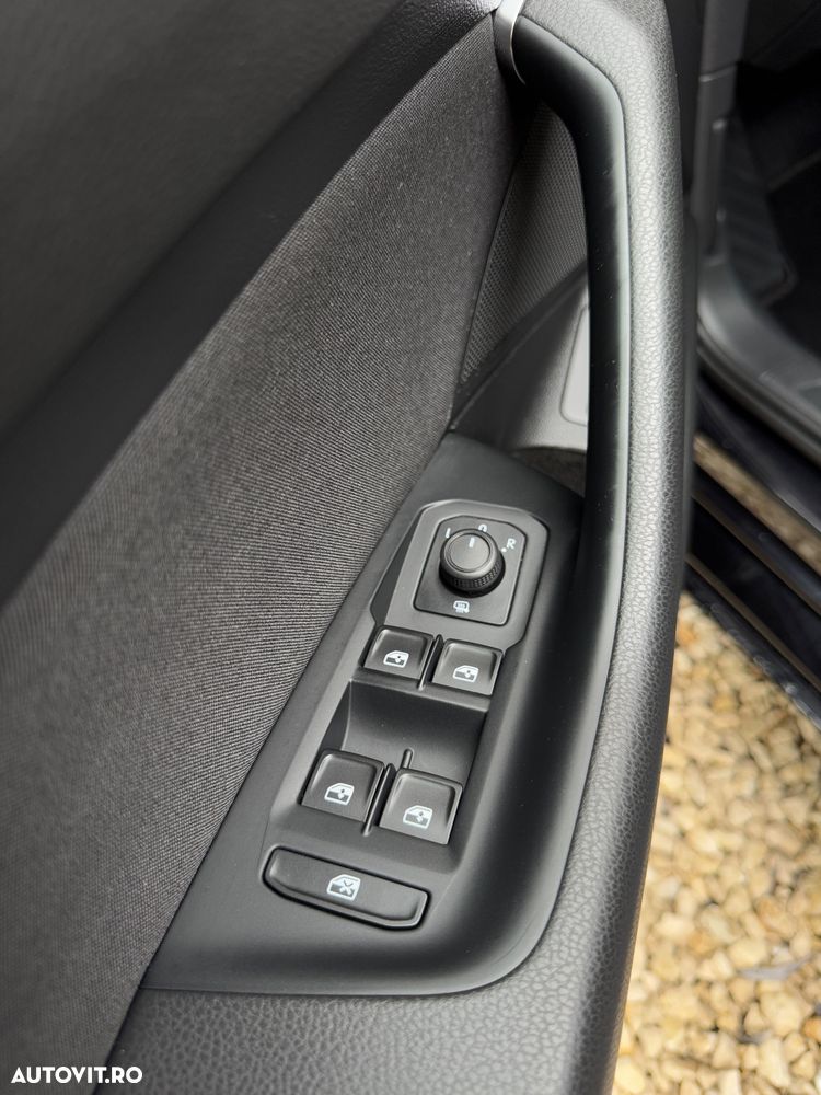 Volkswagen Passat 2.0 TDI DSG (BlueMotion Technology) Comfortline - 14