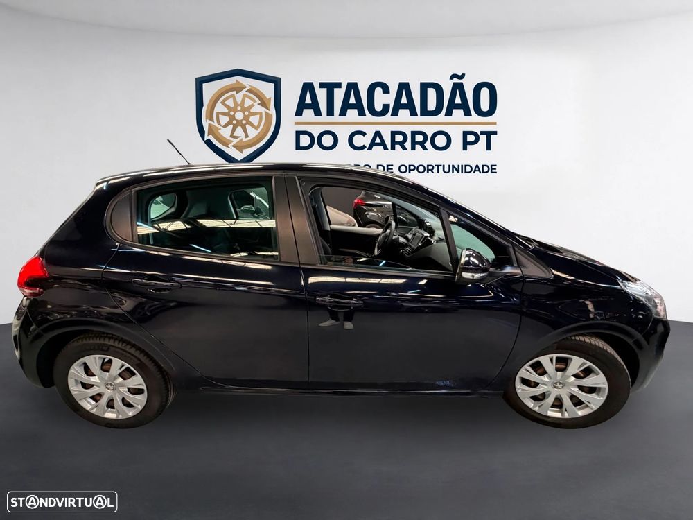 Peugeot 208 - 5