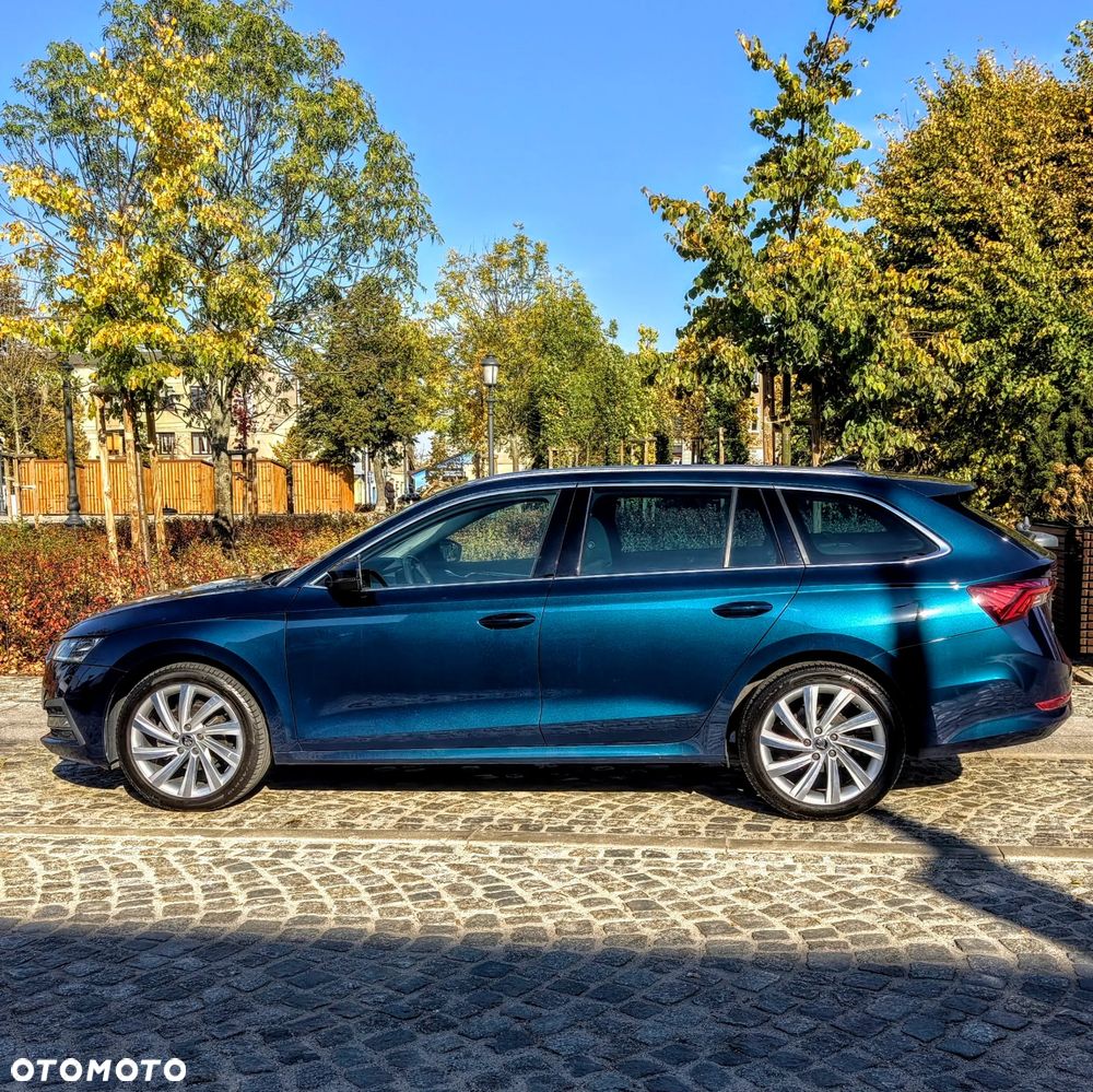 Skoda Octavia 2022 photo 2