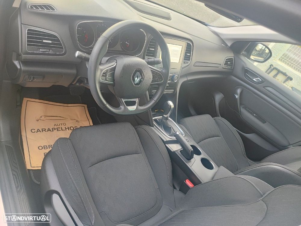Renault Mégane Sport Tourer - 11