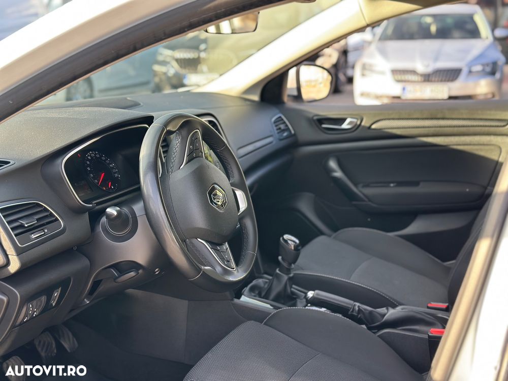 Renault Megane - 9