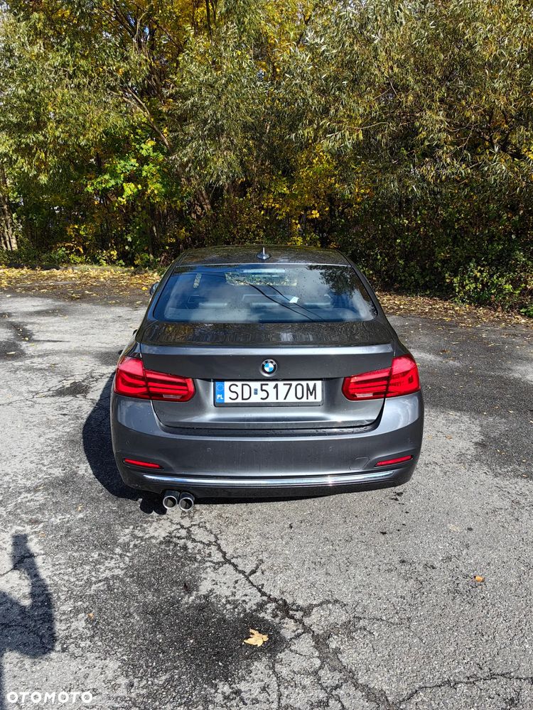 BMW Seria 3 320d Luxury Line - 11