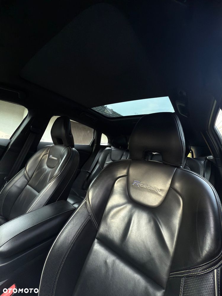 Volvo V40 D2 R-Design - 15