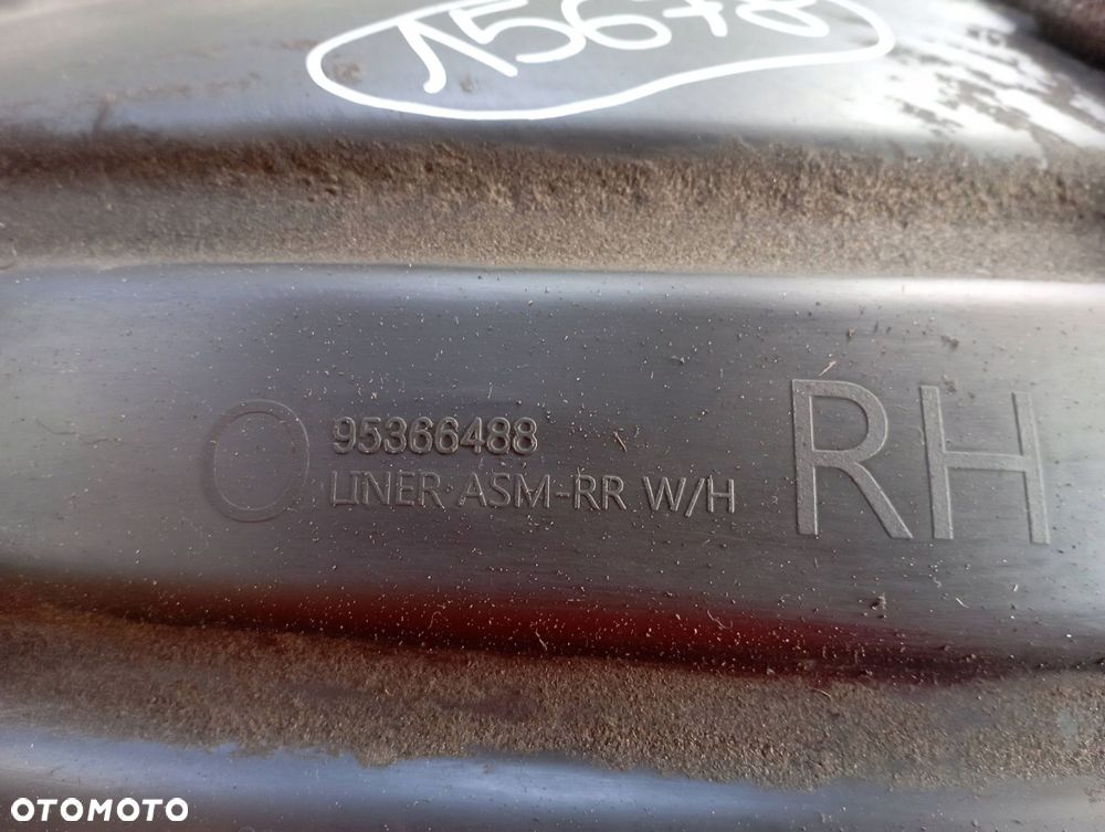 OPEL MOKKA A I 1 NADKOLE PRAWE TYŁ TYLNE 95366488 95366443 - 3