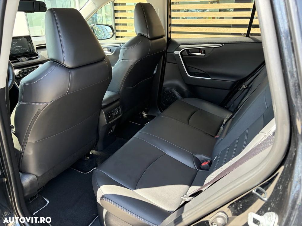 Toyota RAV4 2.5 VVT-iE 4x4 Luxury - 12