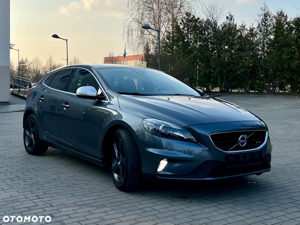 Volvo V40 D3 R Design - 9
