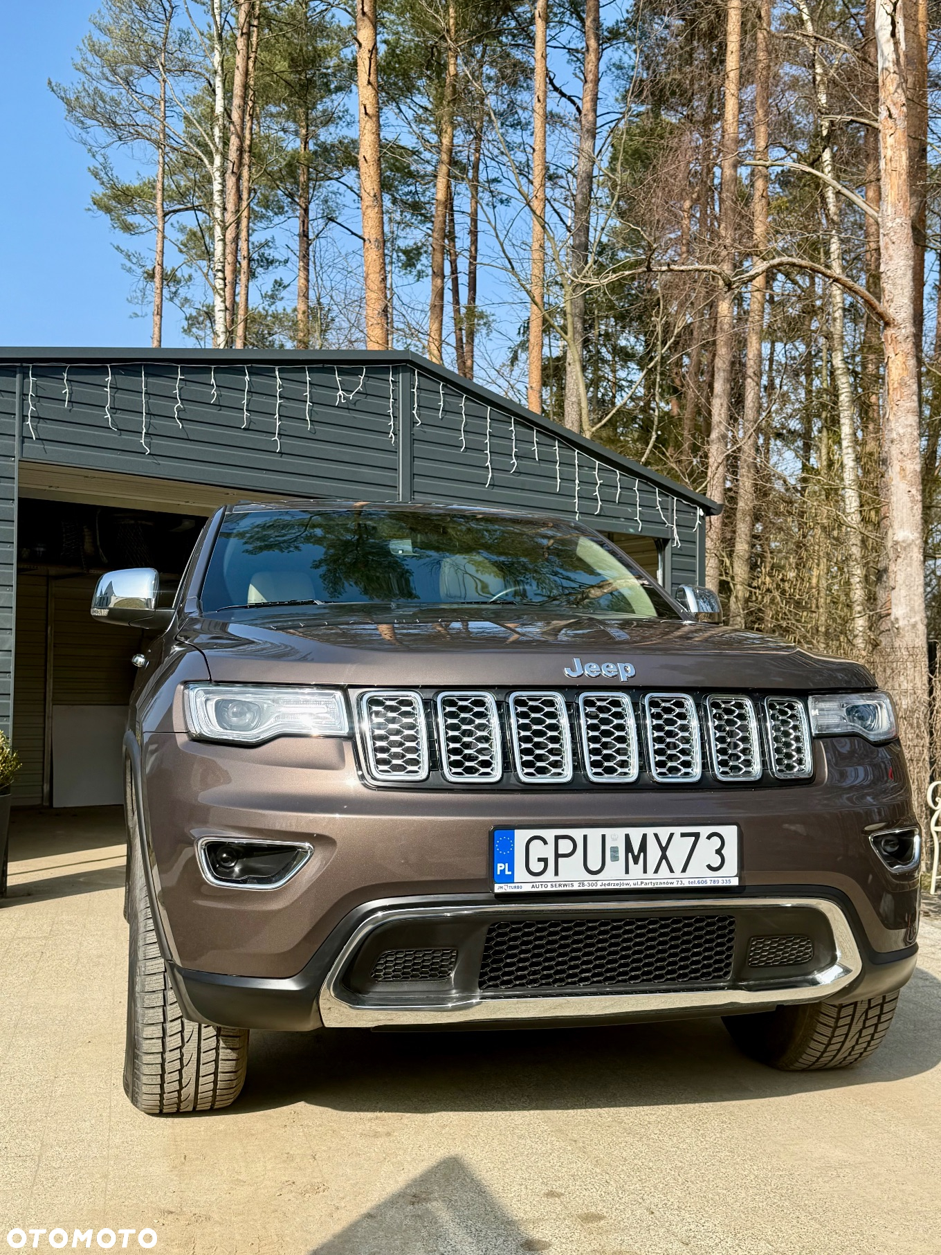 Jeep Grand Cherokee - 34