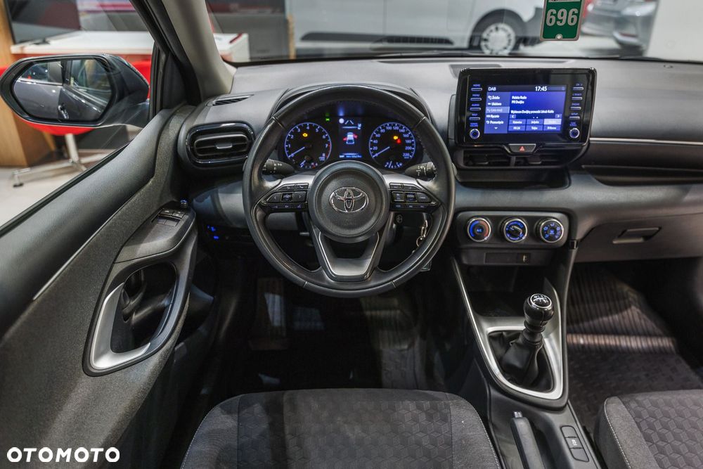 Toyota Yaris - 30