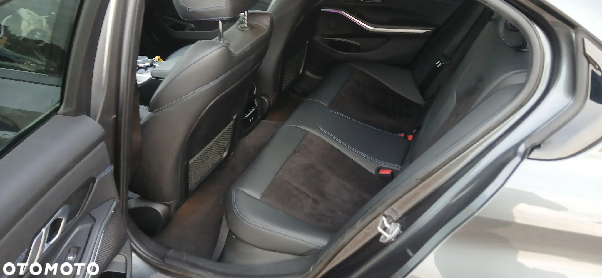 BMW Seria 3 320i xDrive M Sport sport - 13