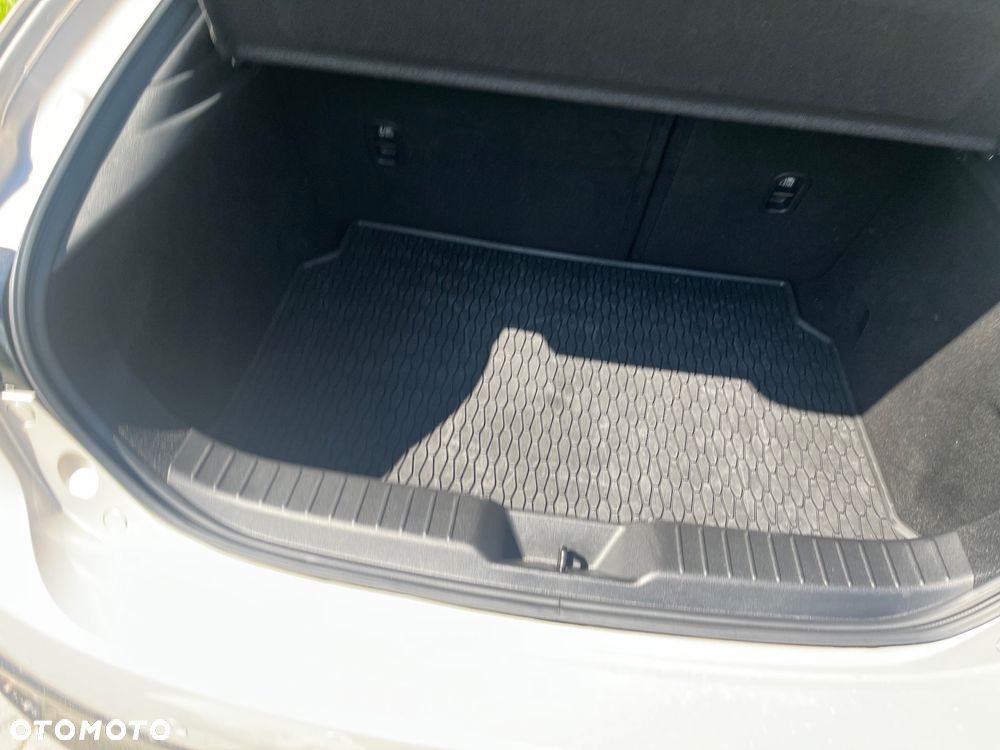 Mazda 3 e-SKYACTIV-G 140 M HYBRID TAKUMI - 12