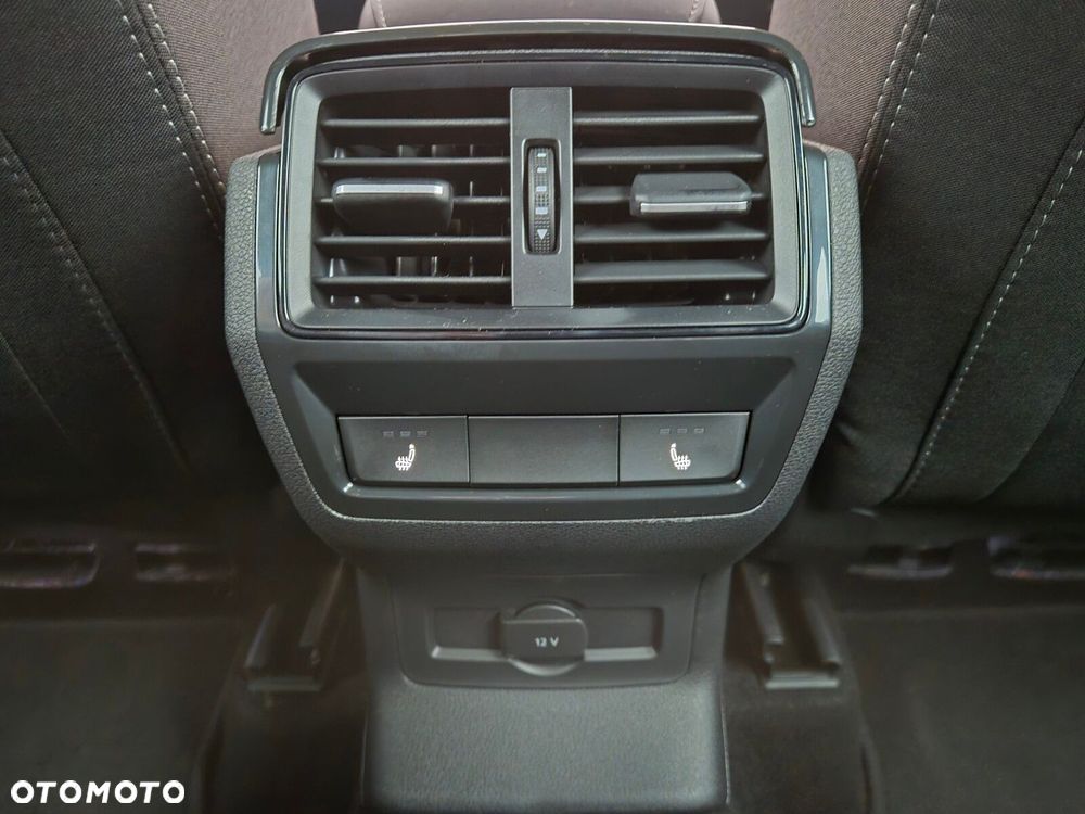 Skoda Karoq 1.5 TSI ACT Sportline DSG - 31