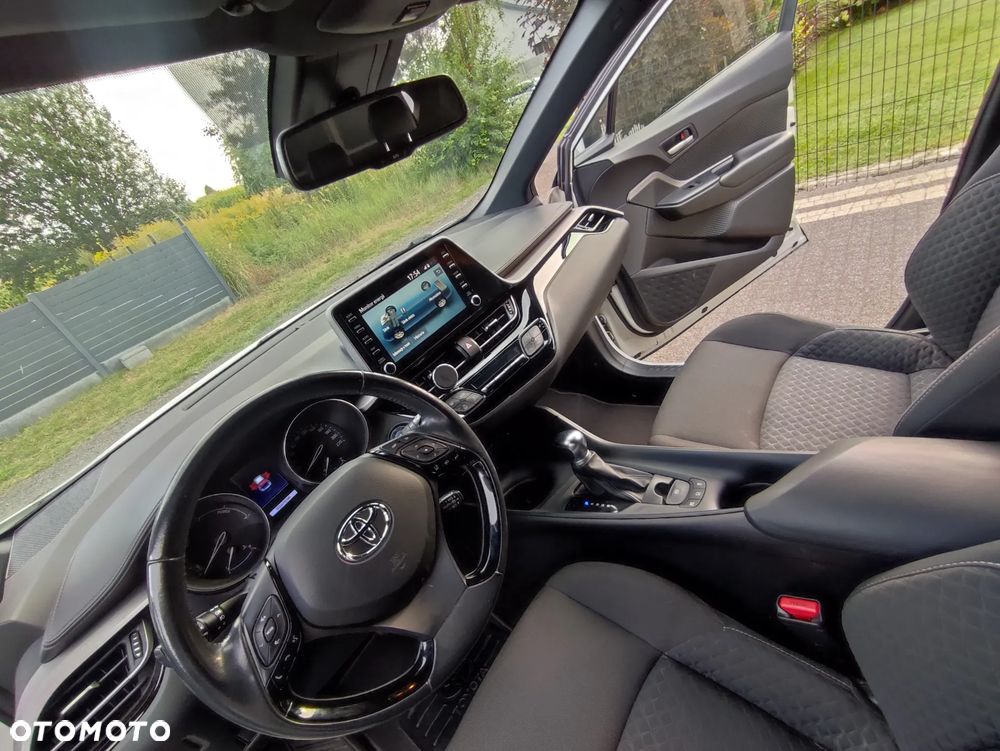 Toyota C-HR - 12
