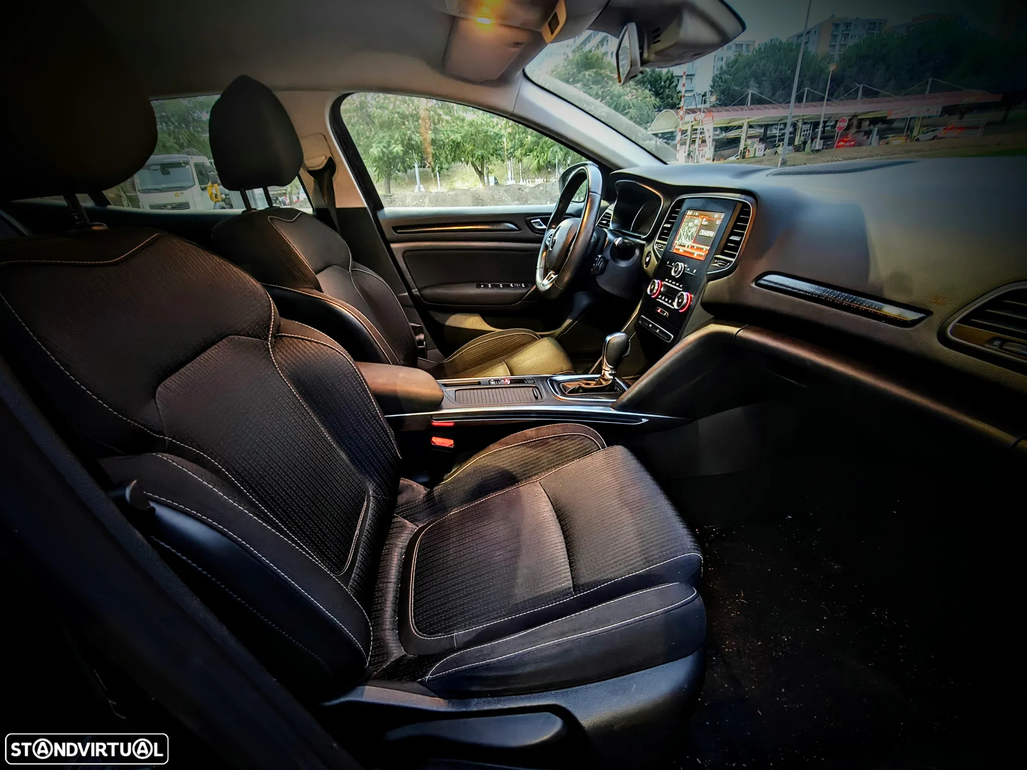 Renault Mégane ENERGY dCi 110 EDC LIMITED - 6