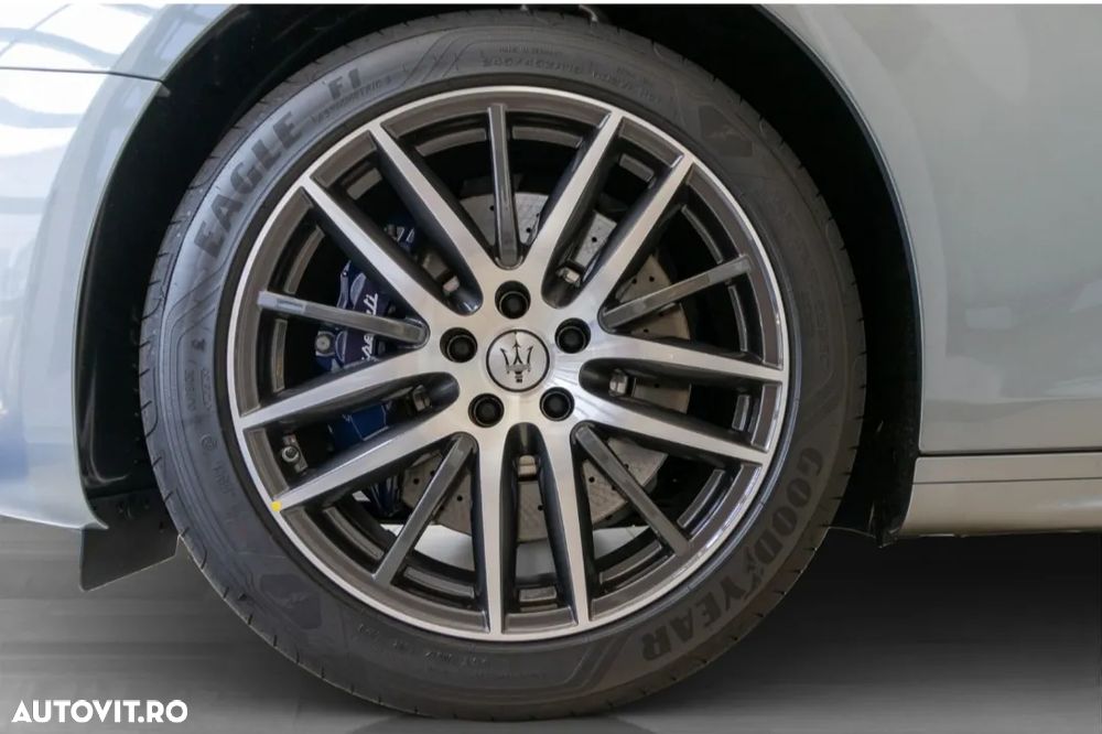 Maserati Ghibli - 11