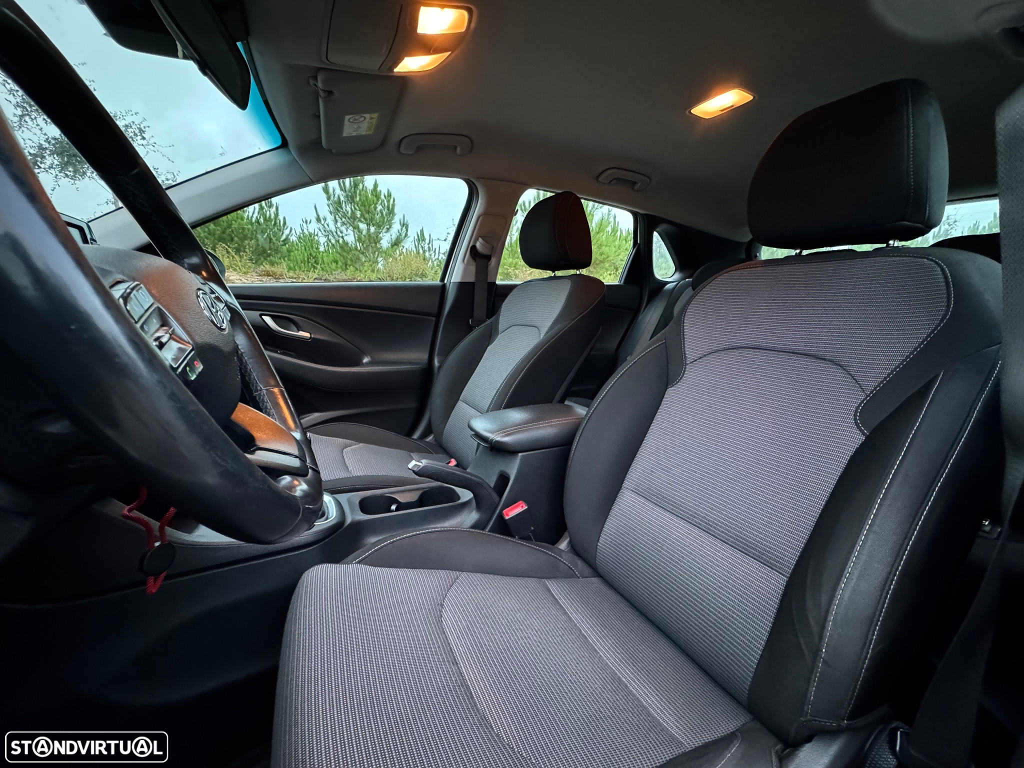 Hyundai i30 1.6 CRDI Blue Comfort+Navi - 20