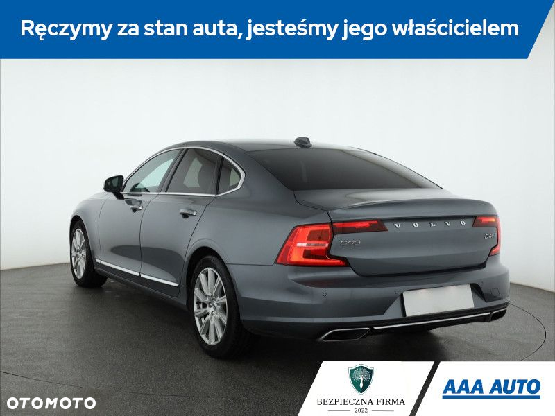 Volvo S90 - 5