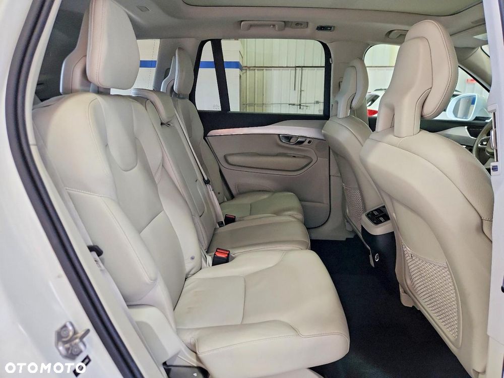 Volvo XC 90 T5 AWD Geartronic Momentum - 12