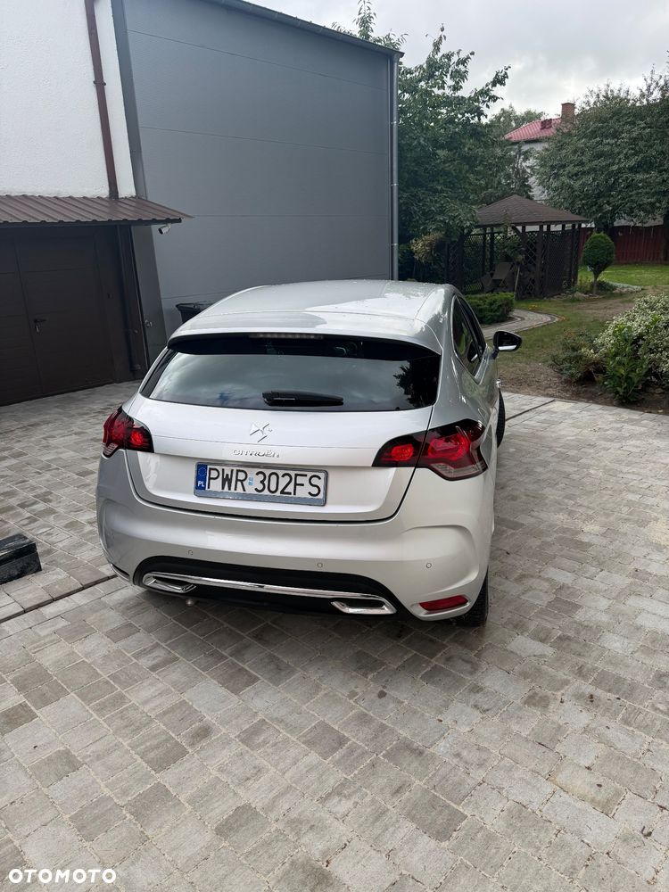 Citroën DS4 1.6 HDi SoChic - 4