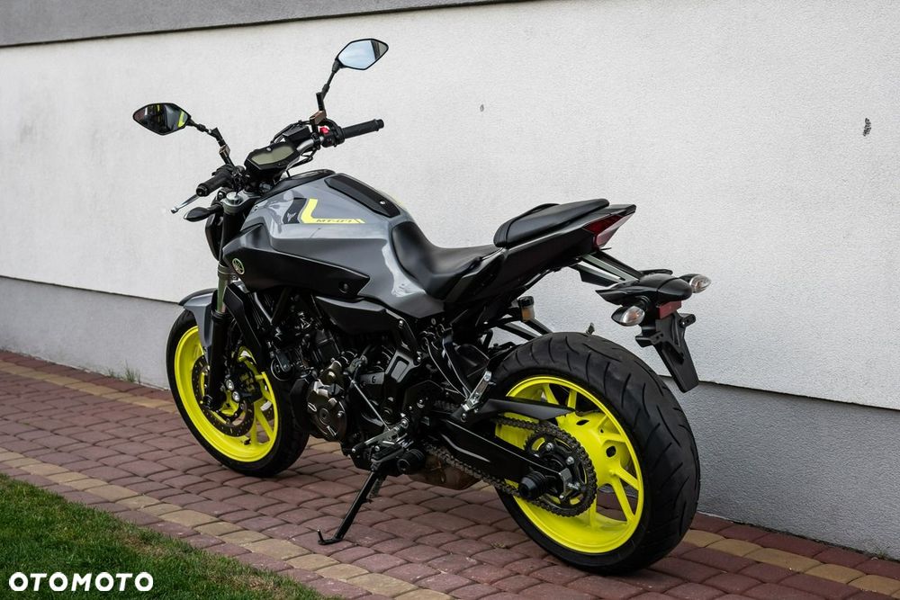 Yamaha MT - 4