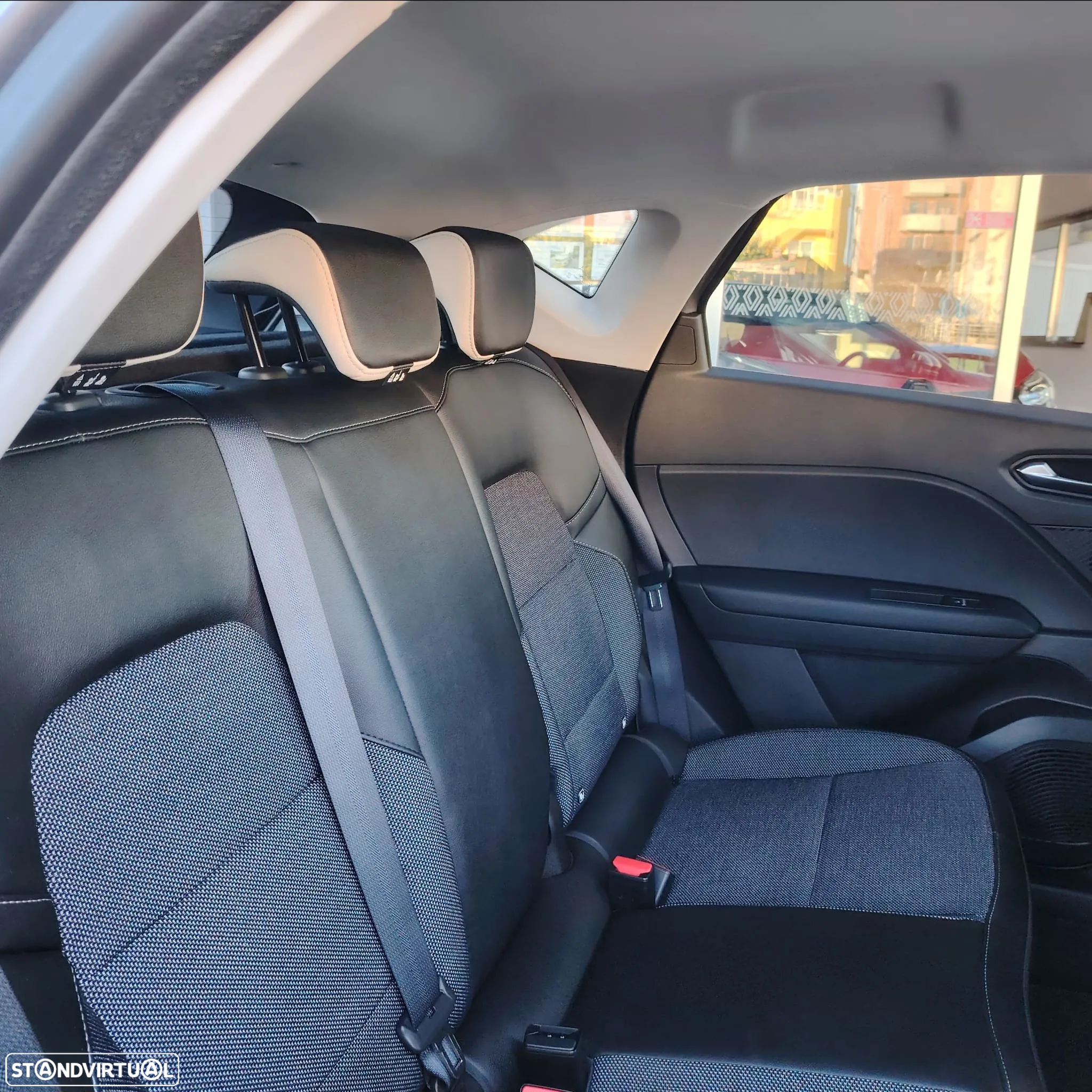 Renault Captur 1.0 TCe Techno Bi-Fuel - 14