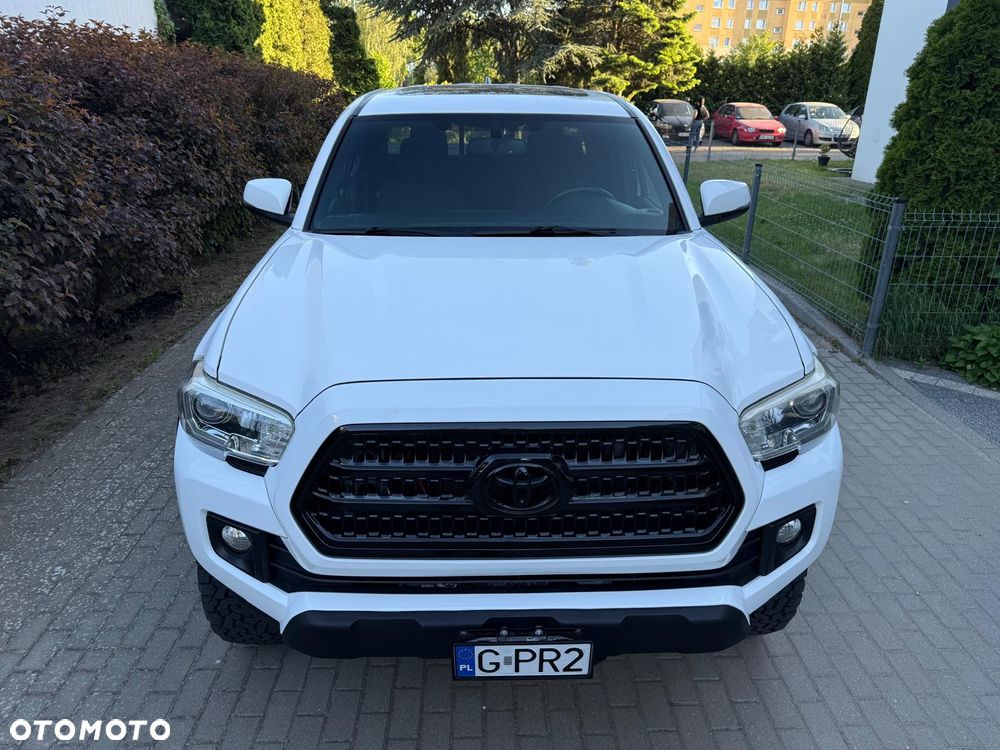 Toyota Tacoma - 19