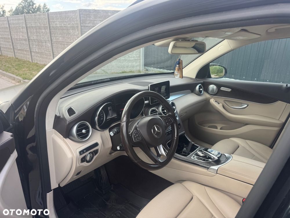 Mercedes-Benz GLC - 19