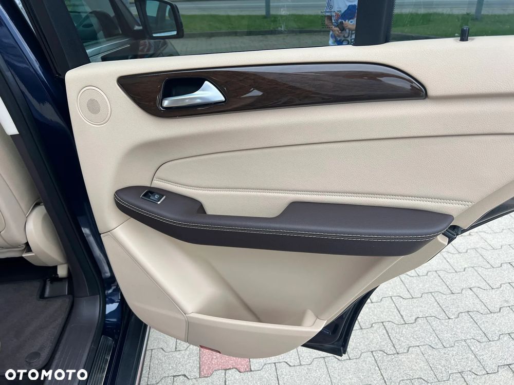 Mercedes-Benz GLE - 13