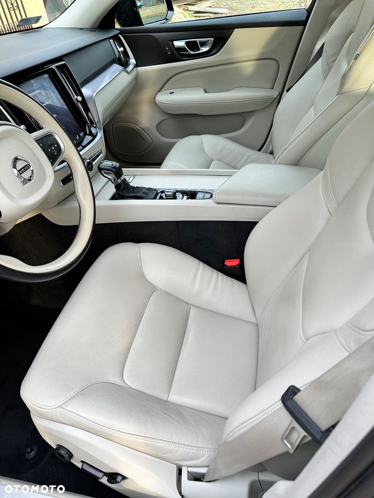 Volvo S60 T6 AWD Momentum Pro - 7