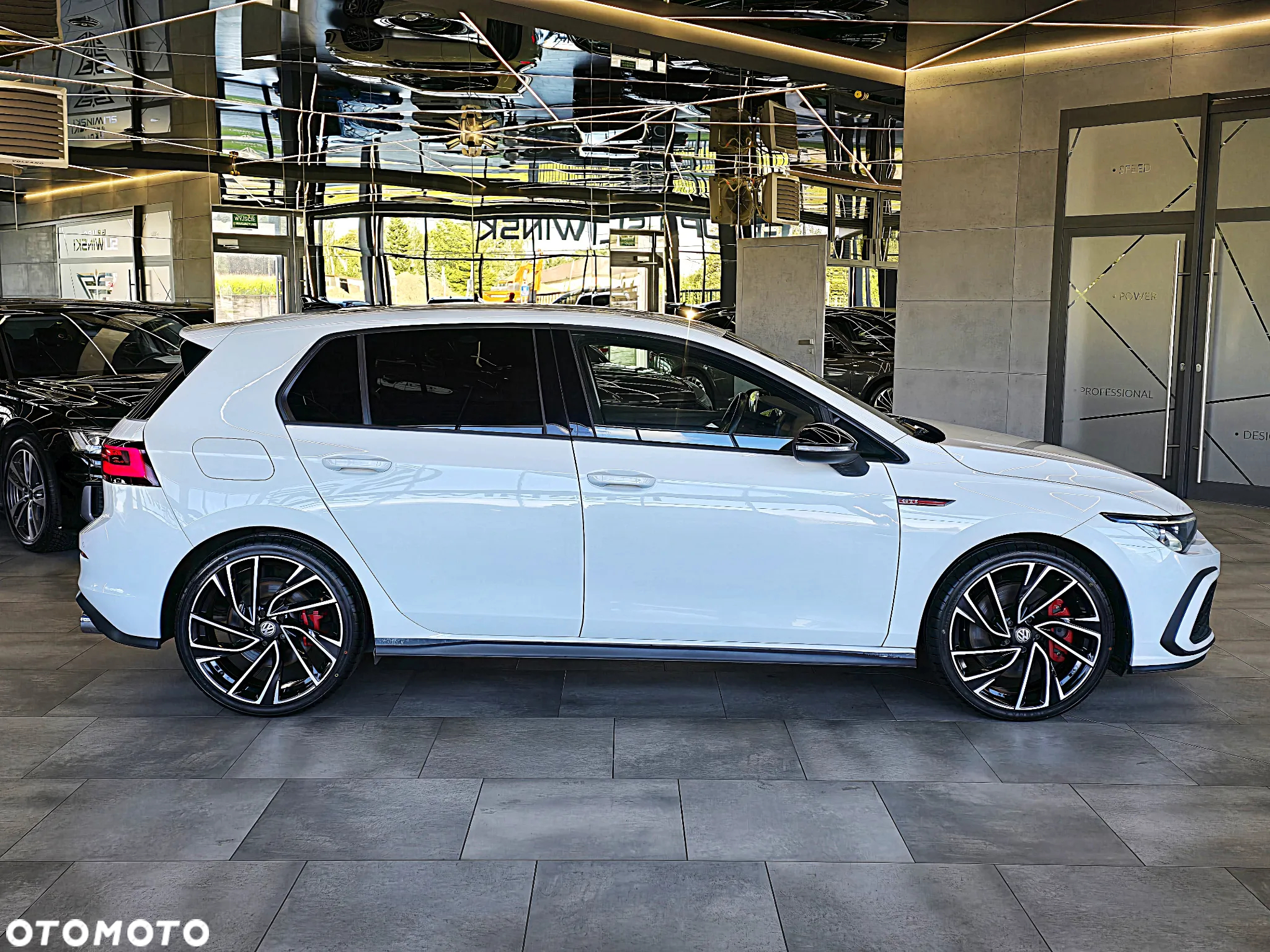 Volkswagen Golf VIII 2.0 TSI GTI DSG - 10