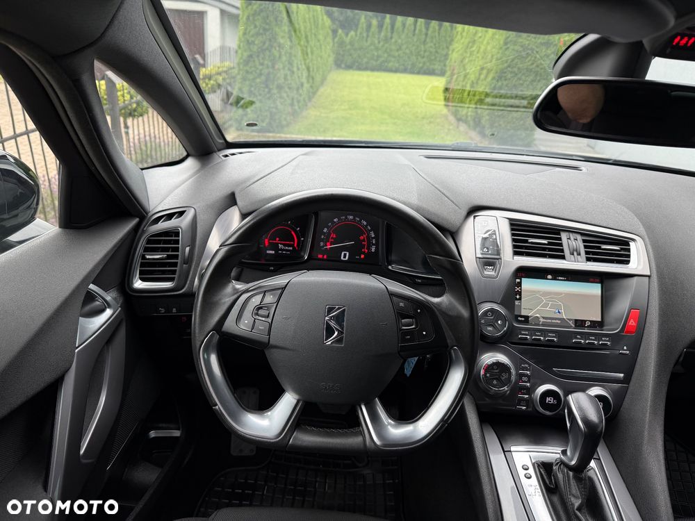 DS Automobiles DS 5 - 10