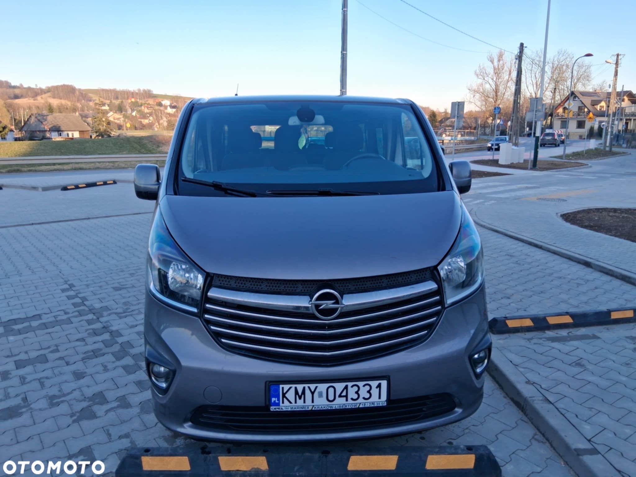 Opel Vivaro - 1