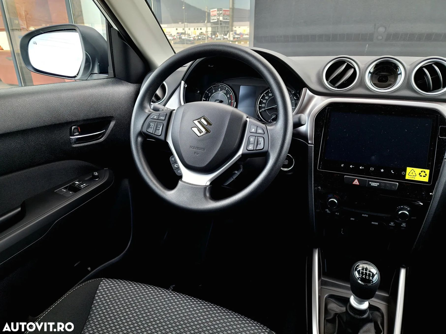 Suzuki Vitara - 10