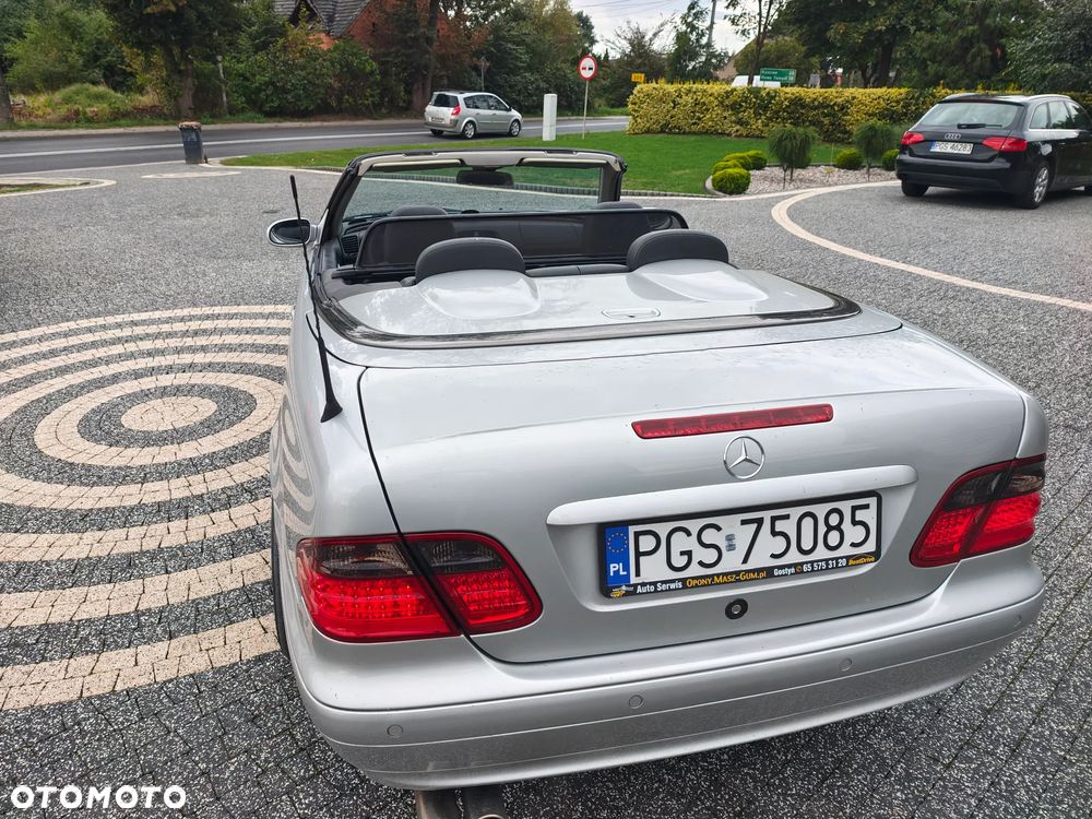 Mercedes-Benz CLK 320 - 11