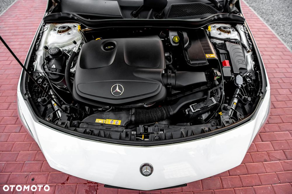 Mercedes-Benz CLA 250 4Matic 7G-DCT Sport - 19