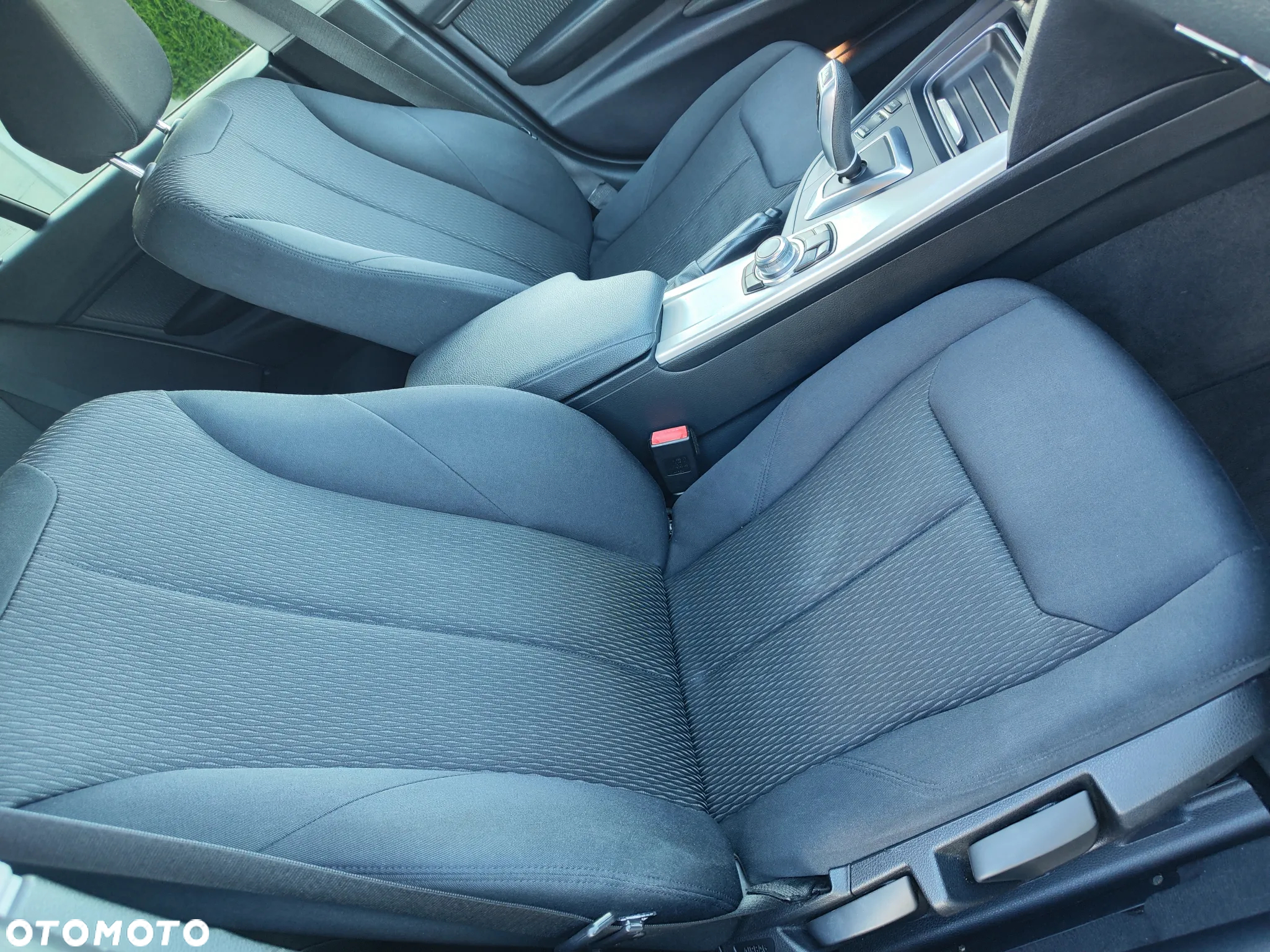 BMW Seria 3 318d Touring Blue Performance Sport Line - 31