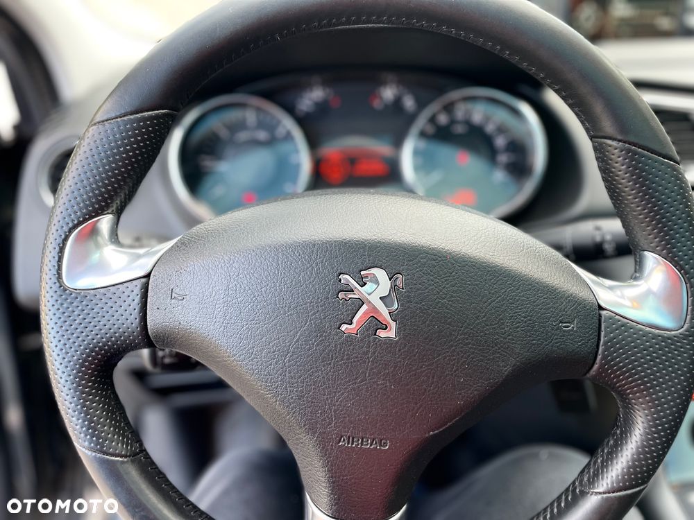 Peugeot 3008 2.0 HDi Allure - 17