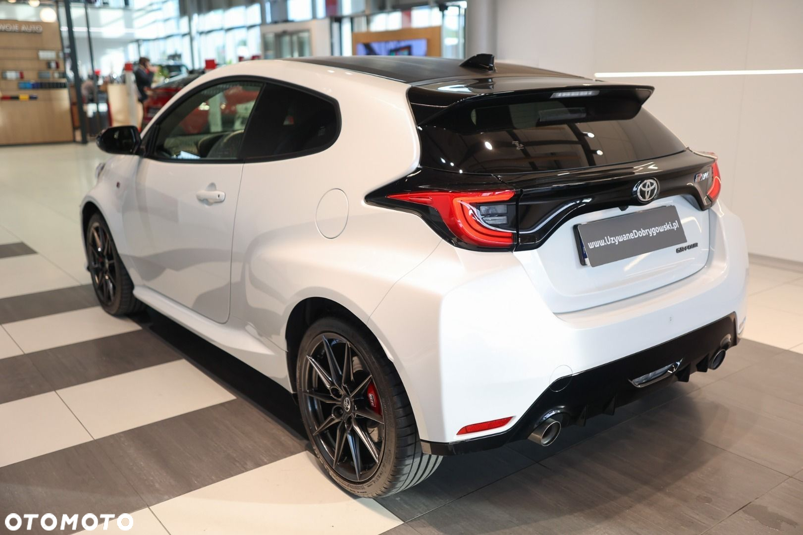 Toyota Yaris - 7