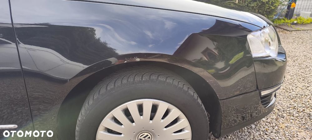 Volkswagen Passat 1.6 FSI Comfortline - 11