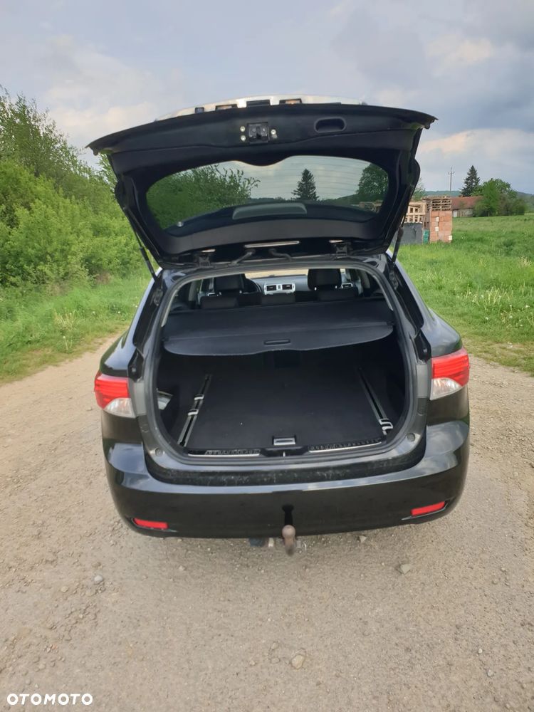 Toyota Avensis - 5