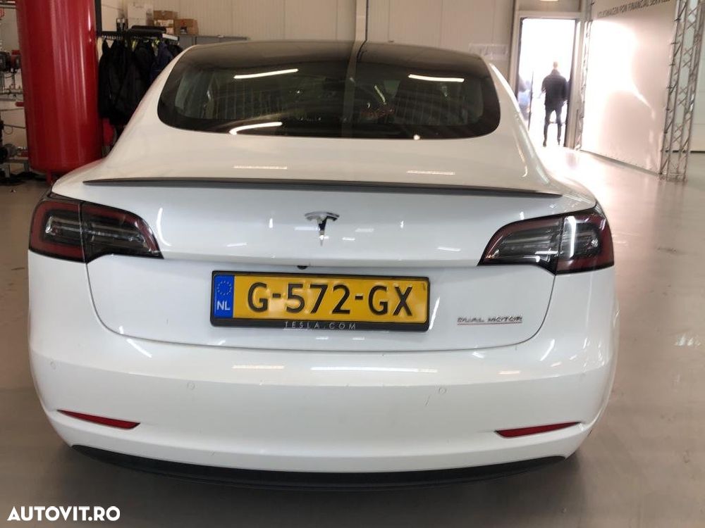 Dezmembrez Tesla Model 3 Performance - 2