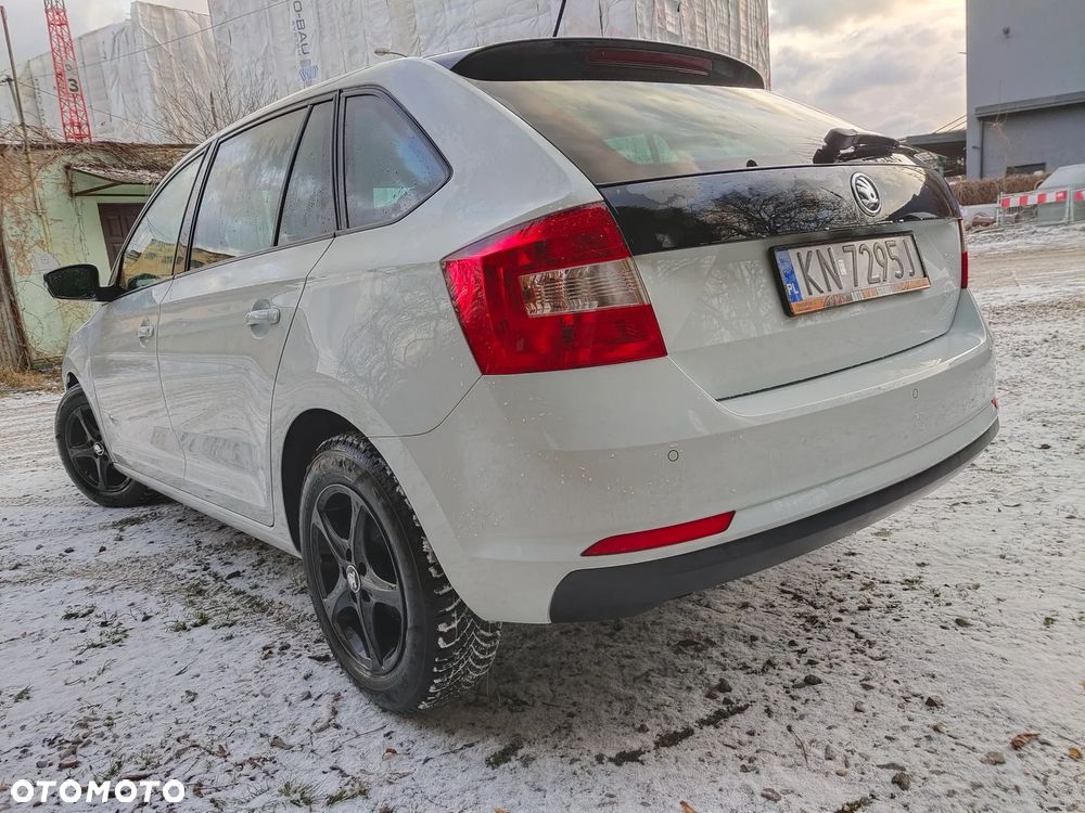 Skoda RAPID 1.2 TSI (Green tec) DSG Style - 9