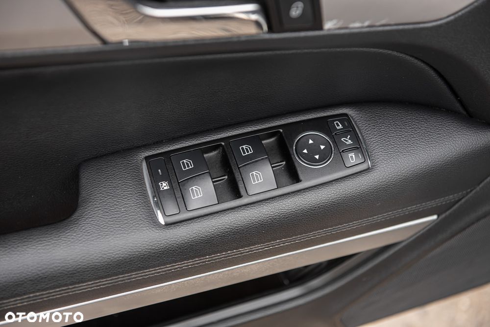 Mercedes-Benz Klasa E 350 CGI BlueEFFICIENCY 7G-TRONIC Avantgarde - 13