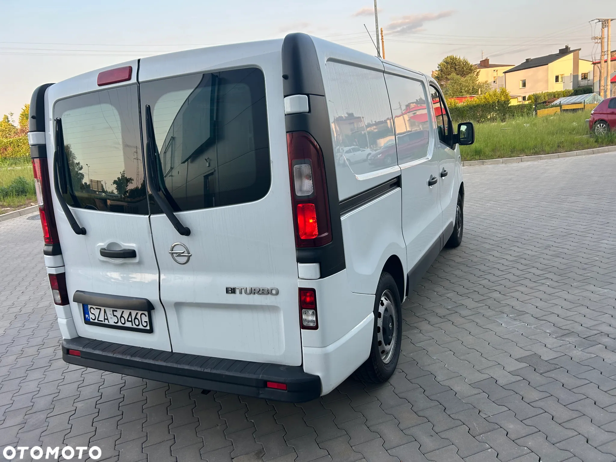 Opel VIVARO - 10