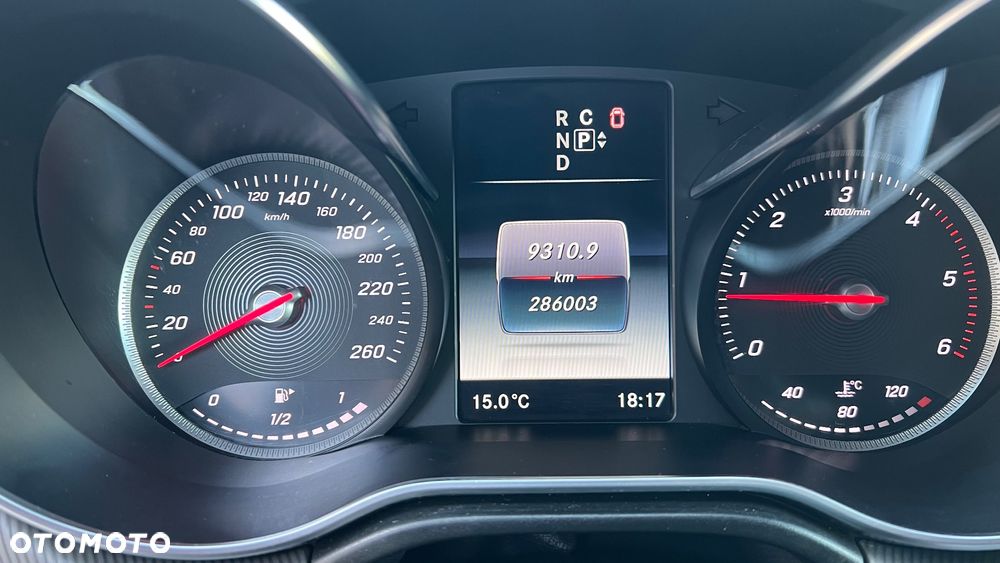 Mercedes-Benz Klasa V 220 CDI lang 7G-TRONIC Avantgarde Edition - 28